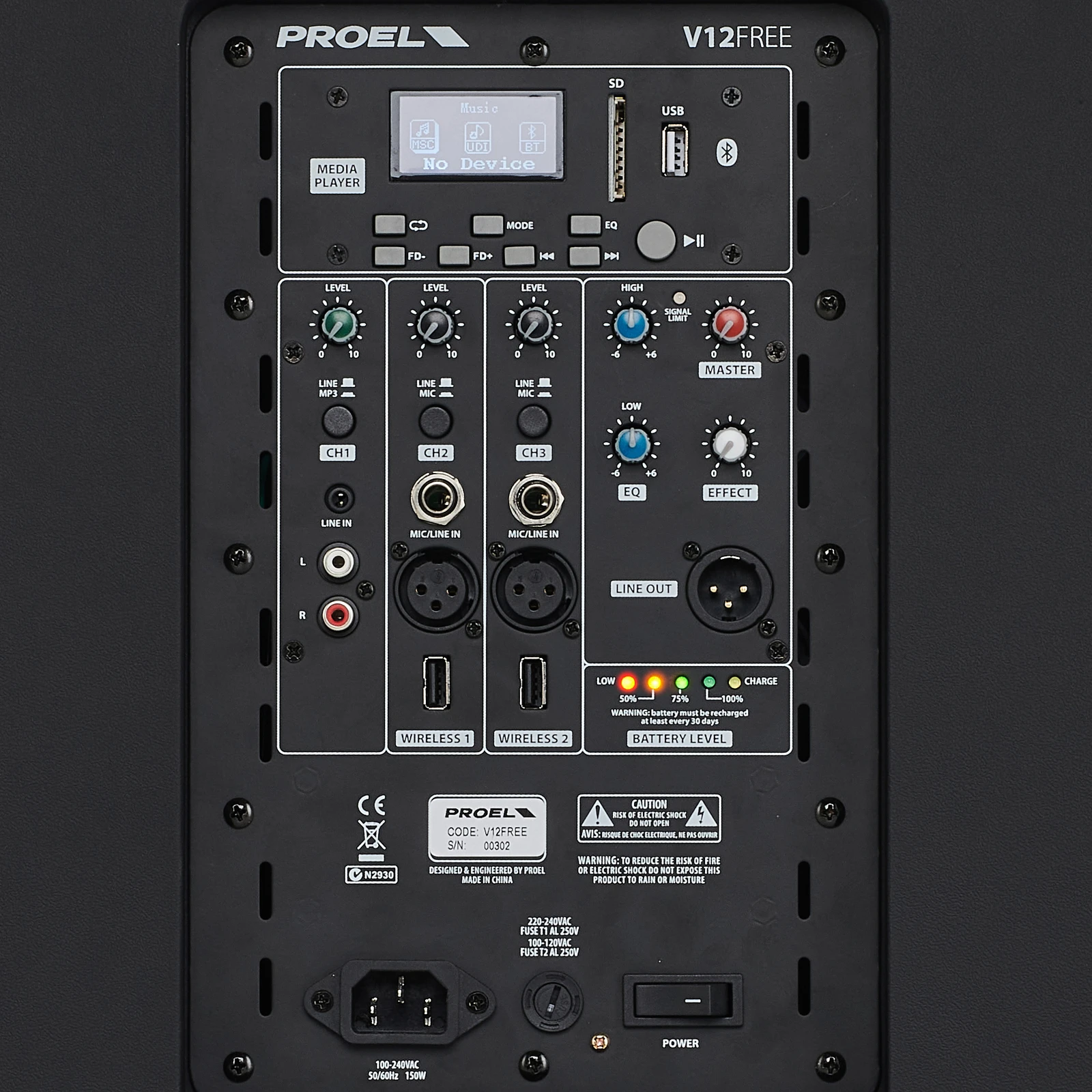 Box mit Handmikrofon und Headset